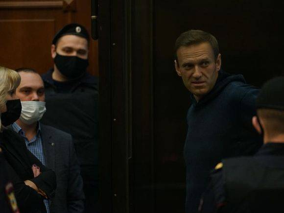 Британия требует от России немедленно освободить Навального