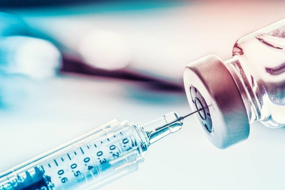 Побочный эффект от вакцины впервые выявили у жителя Японии