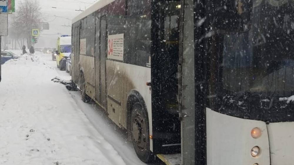 Кондуктор выгнала школьника из автобуса на мороз в Волгограде