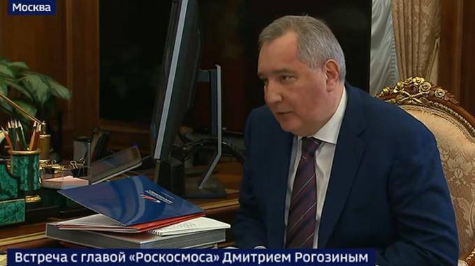 Рогозин рассказал Путину о точности спутников "Глонасс"