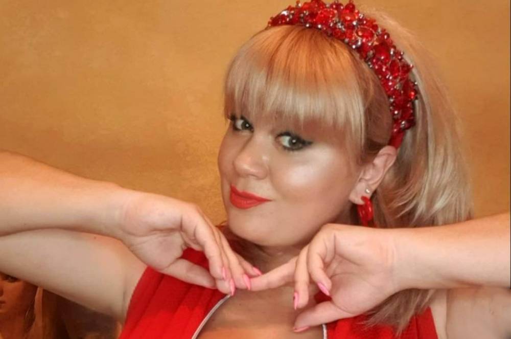 Украинка с 15-м размером вывалила неприличное декольте прямо в ресторане: "Уникальное место"
