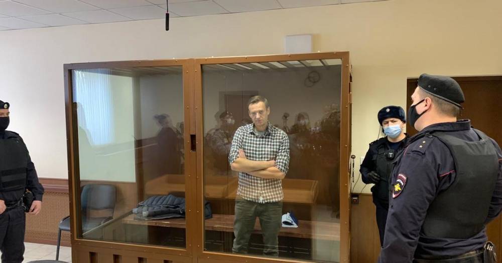 Суд оштрафовал Навального на 850 тыс. по делу о клевете на ветерана