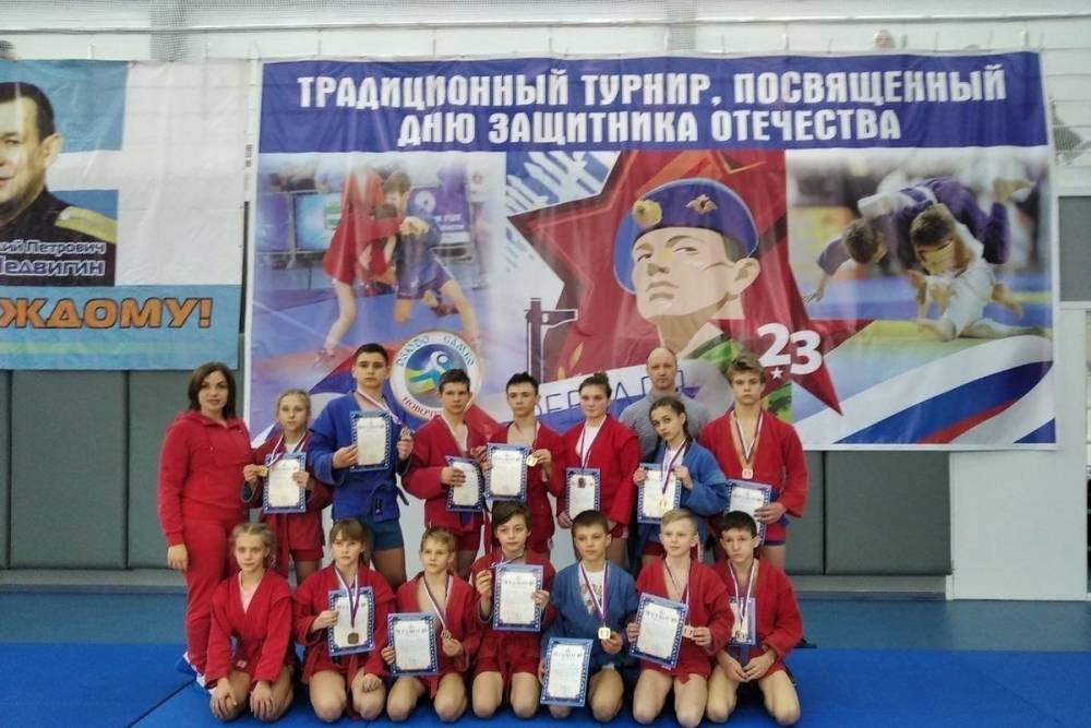 Самбисты ДНР привезли с соревнований в России 38 медалей