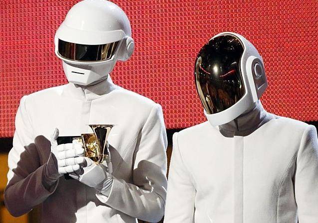 Распалась знаменитая группа Daft Punk, музыканты которой скрывали свои лица