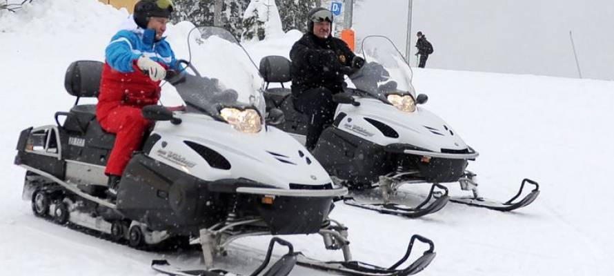 Путин и Лукашенко покатались на лыжах и снегоходах (ФОТО, ВИДЕО)