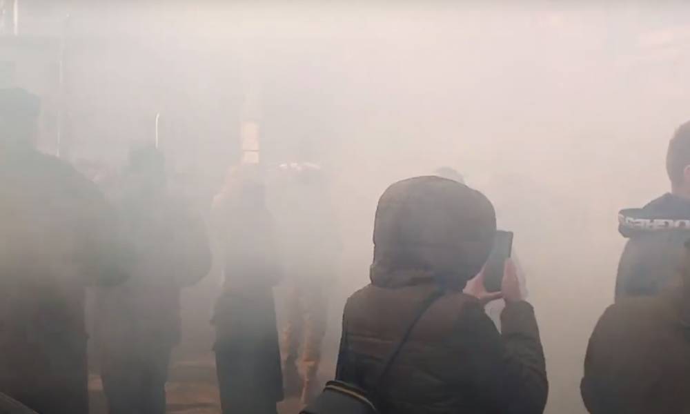Люди жгут шины в Одессе, всё в дыму: кадры происходящего