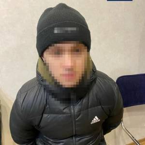В Шевченковском районном суде избрали меру пресечения парню, который выстрелил в своего друга
