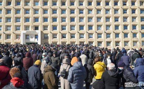 В Грузии тысячи людей вышли на митинг, начавшийся после задержания лидера крупнейшей оппозиционной партии Ника Мелия