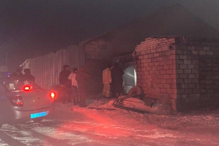 При пожаре на складе в Тольятти погиб двухлетний ребенок