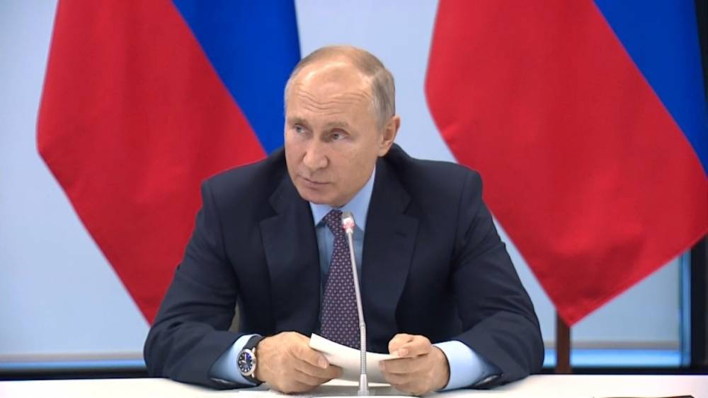 Путин назвал бесперспективными антироссийские санкции Запада