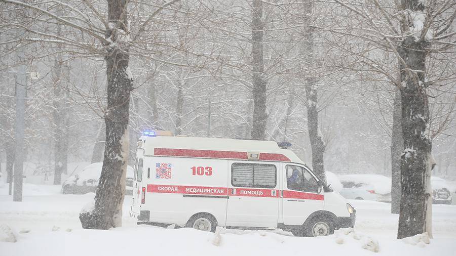 В Кировской области прохожие спасли лежавшего в снегу младенца