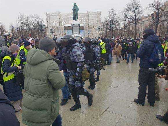 Суды Москвы после акций с 23 января арестовали более 1200 человек