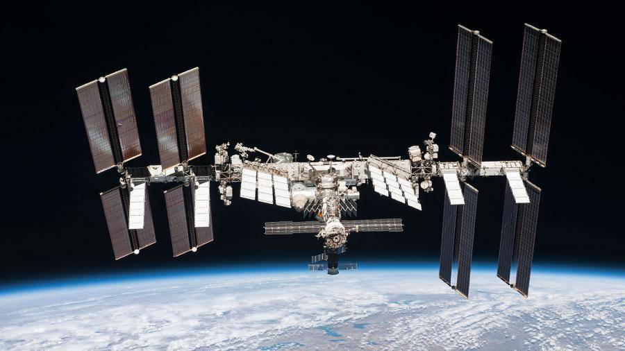 Экипаж МКС рассказал о трещинах в корпусе российского модуля