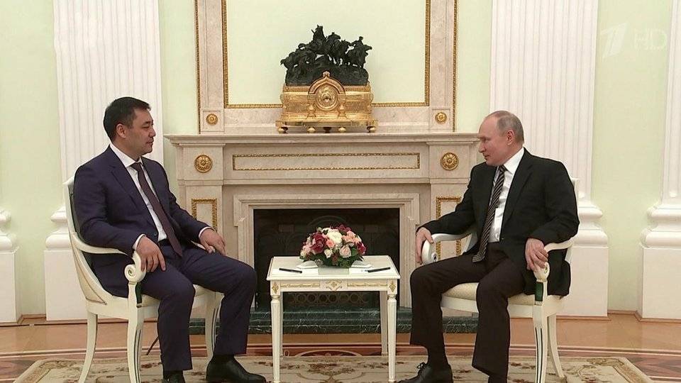 Состоялись переговоры Владимира Путина с президентом Киргизии Садыром Жапаровым