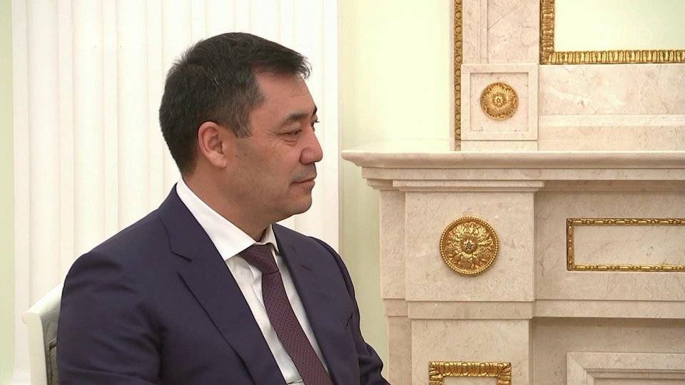 Владимир Путин встретился с президентом Киргизии Садыром Жапаровым