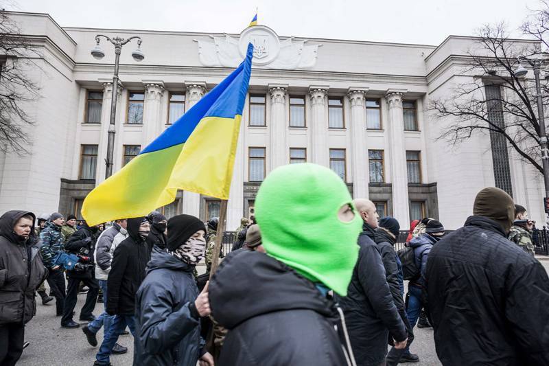 Эксперт: беспорядки в Киеве показали слабость политического режима Зеленского