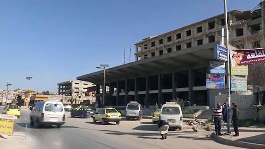 Строители приступили к восстановлению автовокзала в Алеппо