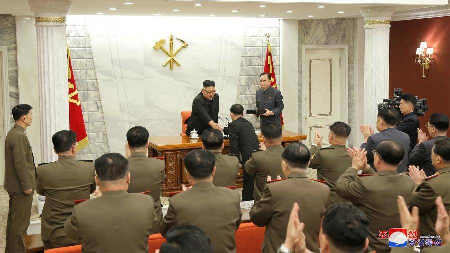 Ким Чен Ын сменил командующих ВМС и ВВС армии Северной Кореи