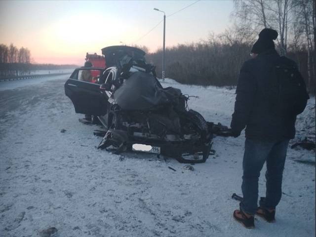 На Южном Урале пассажир BMW X6 погиб в ДТП с грузовиком