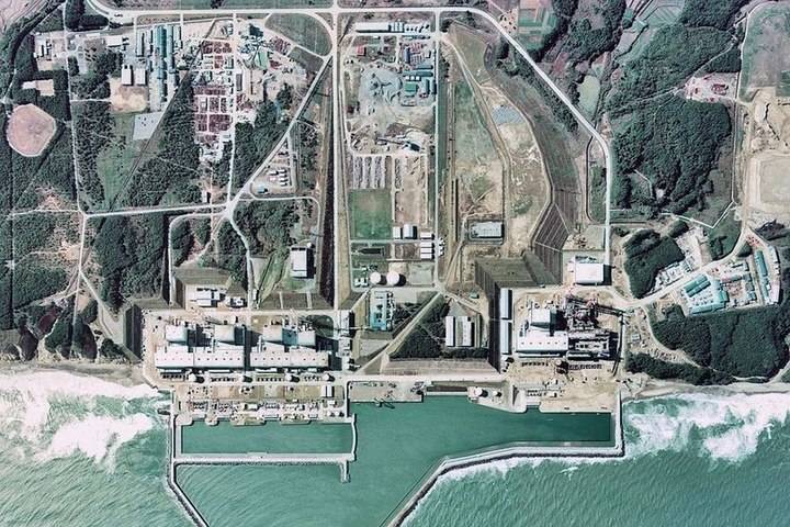 Землетрясение привело к смещению цистерн с водой на АЭС Фукусима-1