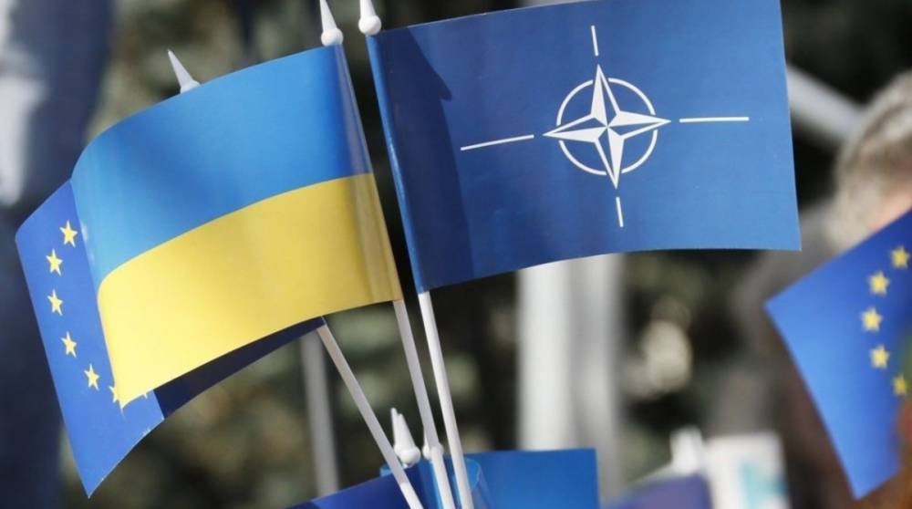Президент утвердил программу Украина-НАТО на 2021 год