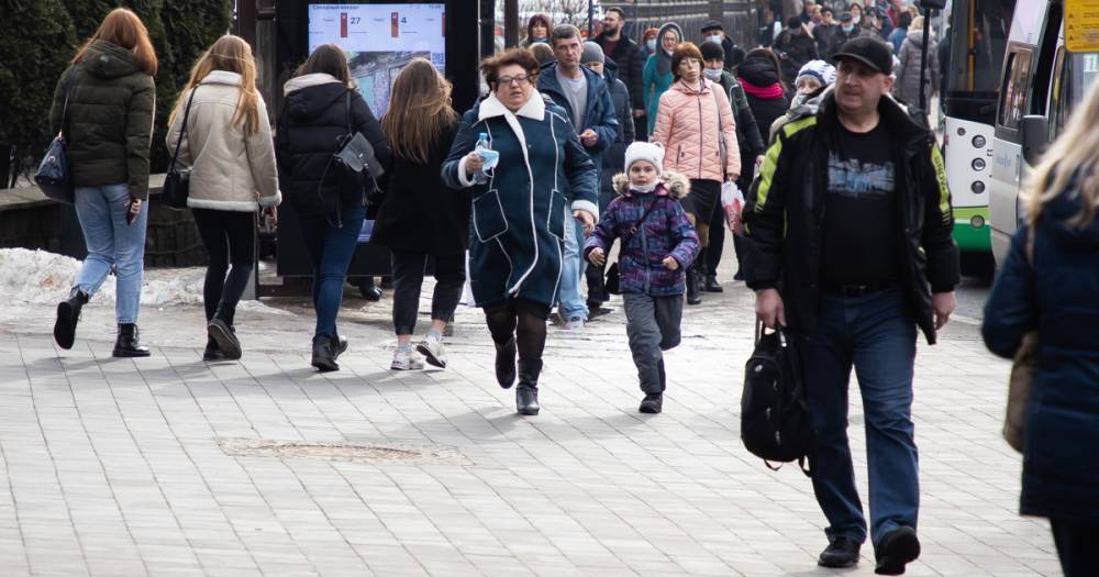 Бегать за автобусами стало традицией: в Калининграде снова путаница из-за новых остановок (фото, видео)