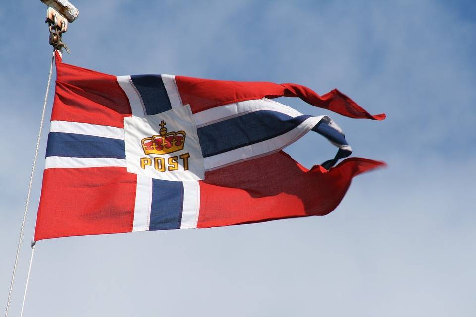 НАТО накаляет обстановку, а жители Норвегии хотят дружить с Россией