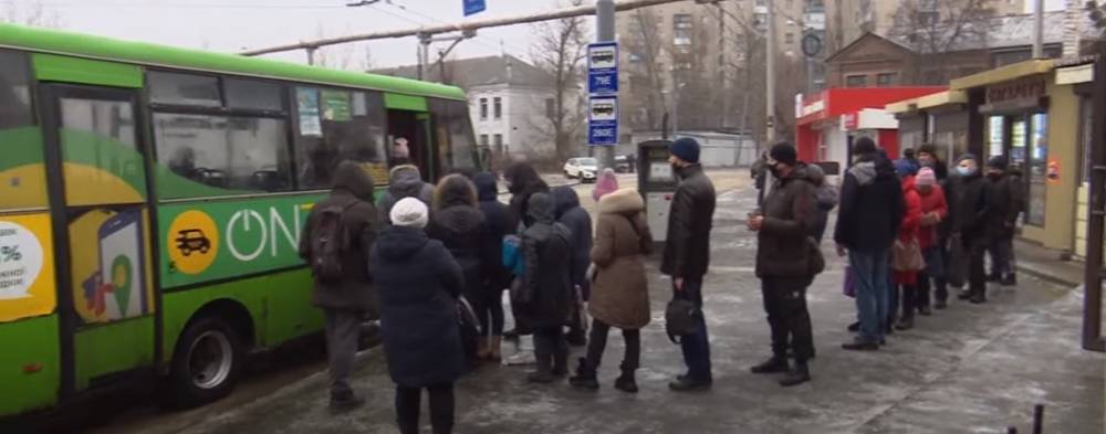 В Киеве подорожал проезд в маршрутках, сколько теперь придется платить пассажирам: "цены выросли на..."