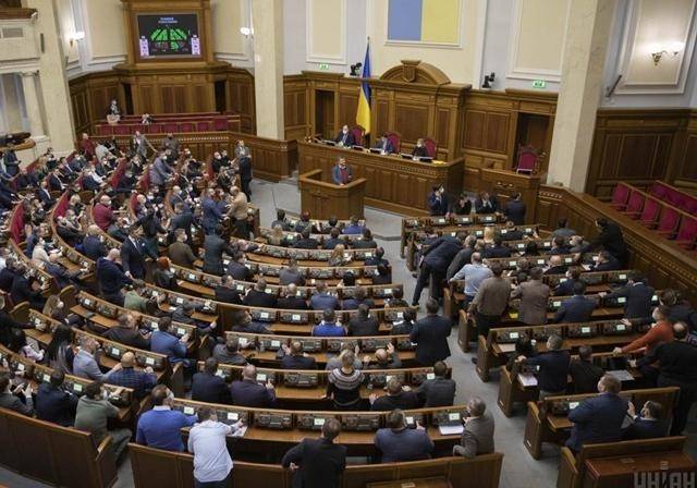 Опрос: "Оппозиционная платформа - За жизнь" остается лидером электоральных симпатий украинцев