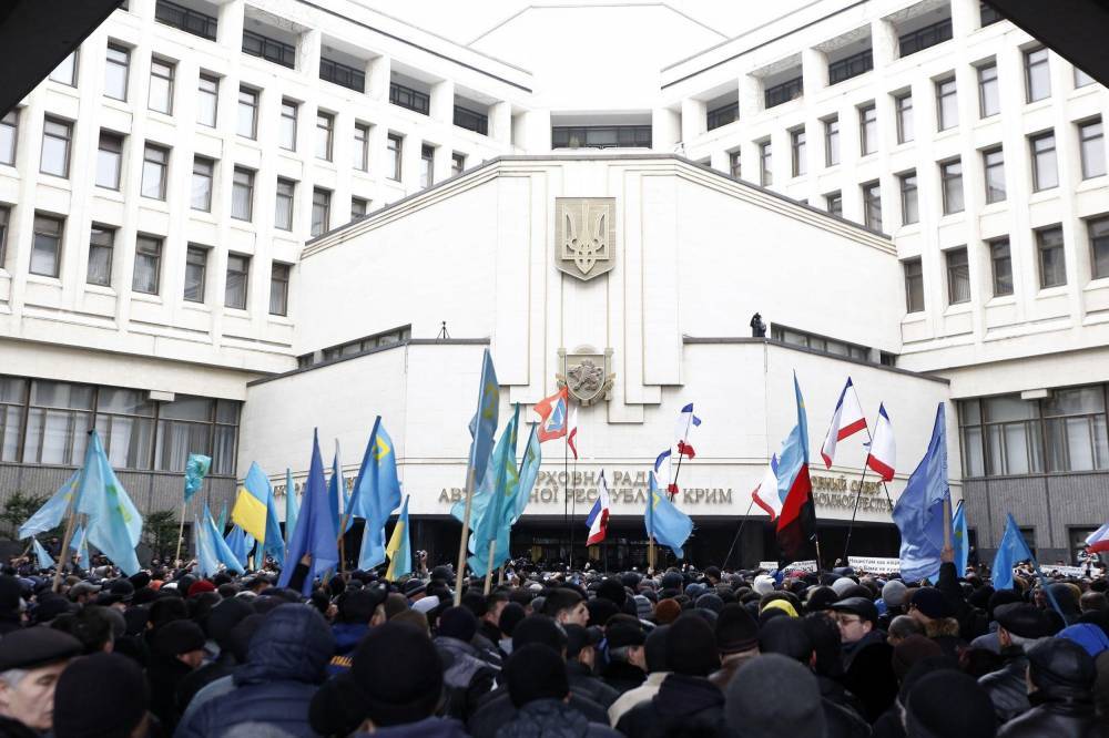 День крымскотатарского сопротивления российской оккупации: свободные люди против "человечков"