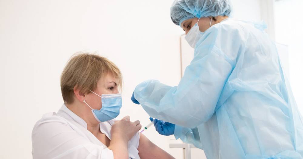 В Украине выявили 7 неблагоприятных событий после вакцинации, - Ляшко