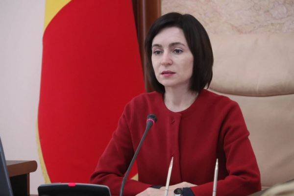 Противники и союзники президента Молдавии Санду сравнили ее с фюрером