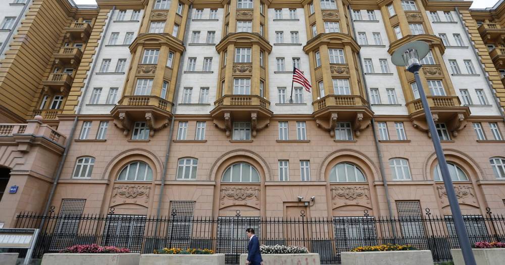 Отсудившая около 7 млн у посольства США рассказала о своем увольнении