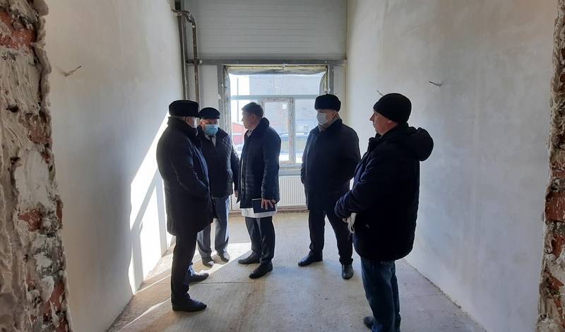 Депутат Госдумы оценил ход реконструкции приемного отделения больницы в Ишиме