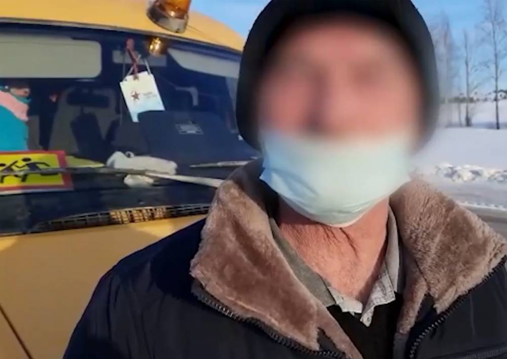 В Башкирии пьяный водитель школьного автобуса вез 10 детей на соревнования