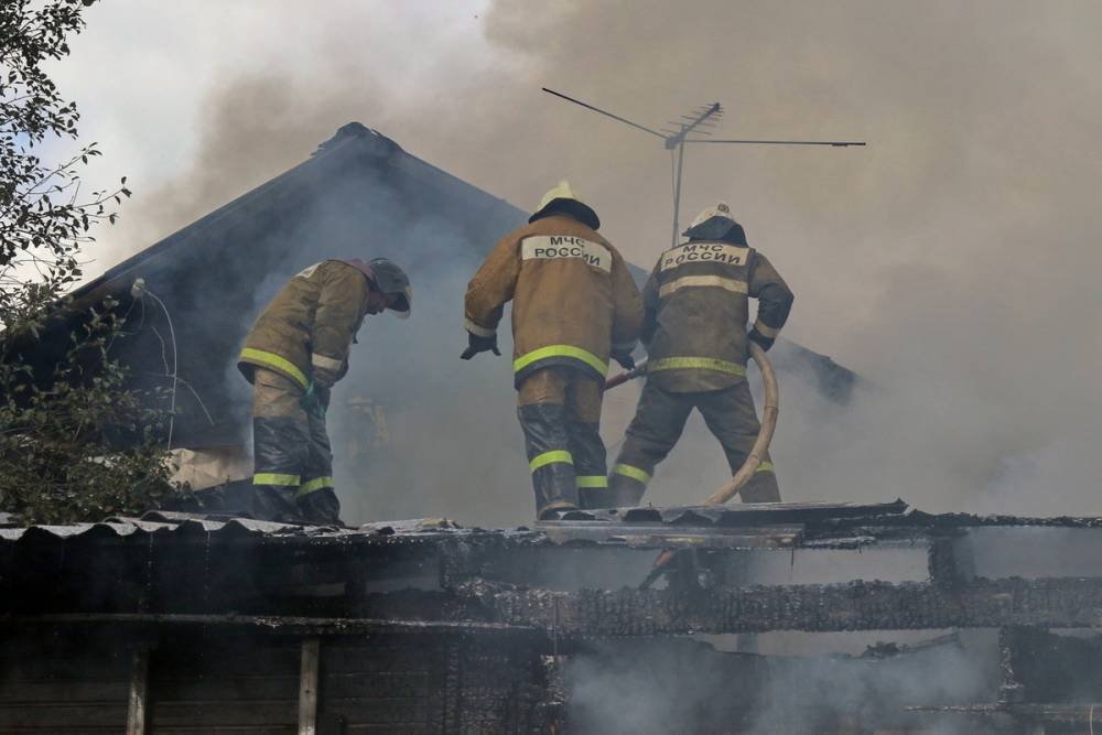Вечерний пожар в Смоленской области унес жизнь женщины