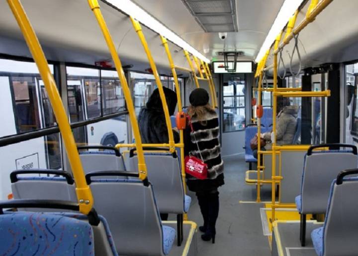 Поссорились в автобусе: молодая петербурженка подстрелила пенсионерку около метро