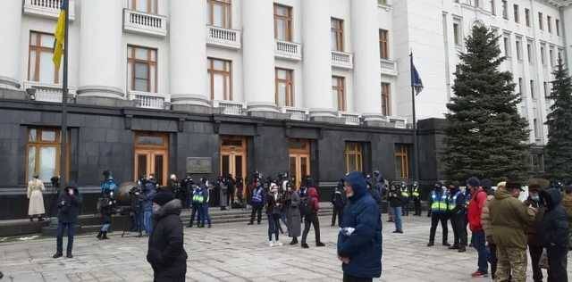 В центре Киева тысячи людей собрались на акцию в поддержку Стерненко и выдвинули условия власти