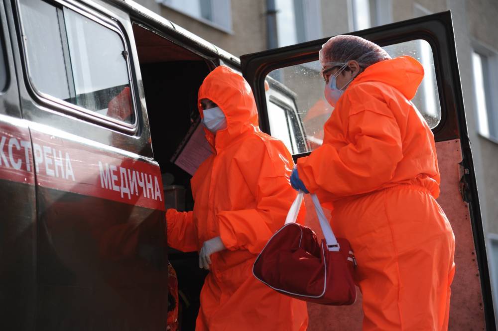 В Украине выбрасывают "излишки" вакцины от коронавируса: объяснение медика