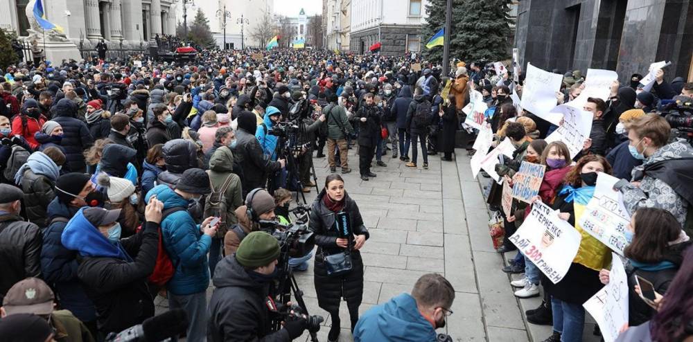 МВД Украины благодарит радикалов, требующих освободить убийцу Стерненко