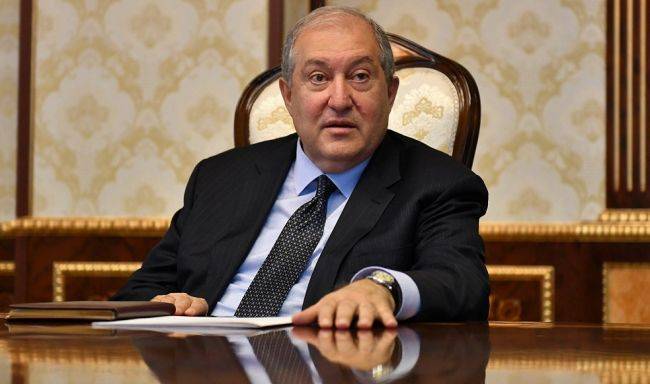 Президент Армении отказался увольнять главу Генштаба в угоду Пашиняну