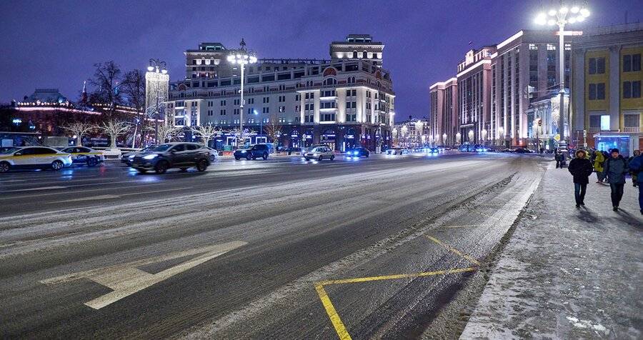 Жителей столичного региона предупредили о ледяной корке на дорогах
