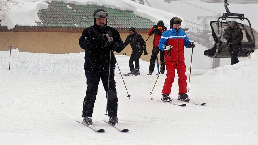 Сын Лукашенко Николай покатался на лыжах с отцом и Путиным после встречи в Сочи