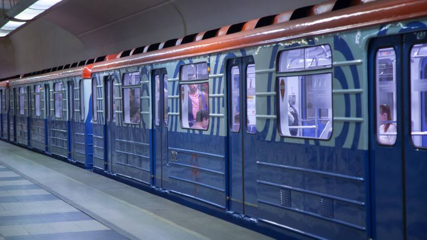 На севере Таганско-Краснопресненской линии московского метро прервано движение поездов