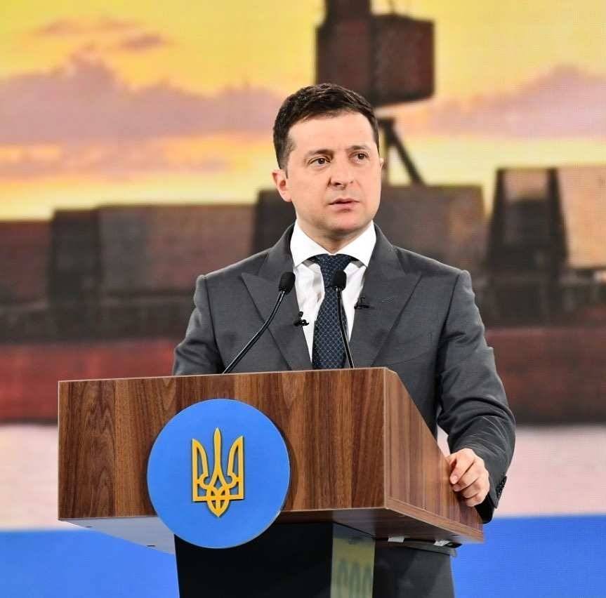 Украинского политолога Скубченко возмутило обращение Зеленского к крымчанам на русском языке