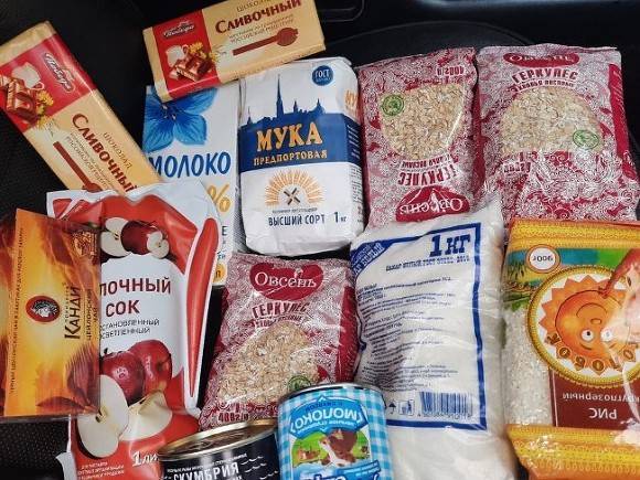 Минпромторг назвал неактуальной идею помощи нуждающимся россиянам продуктами