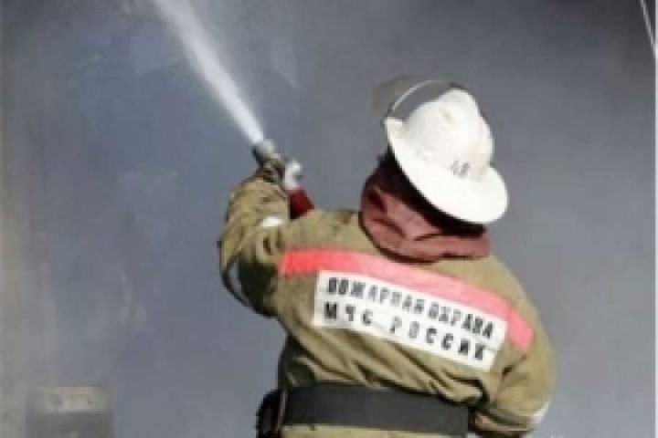 В Оренбурге на пожаре пострадала женщина