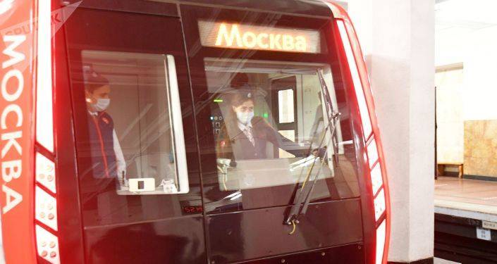 Шел навстречу поезду в тоннеле: администрация метро Москвы засудила "камикадзе"