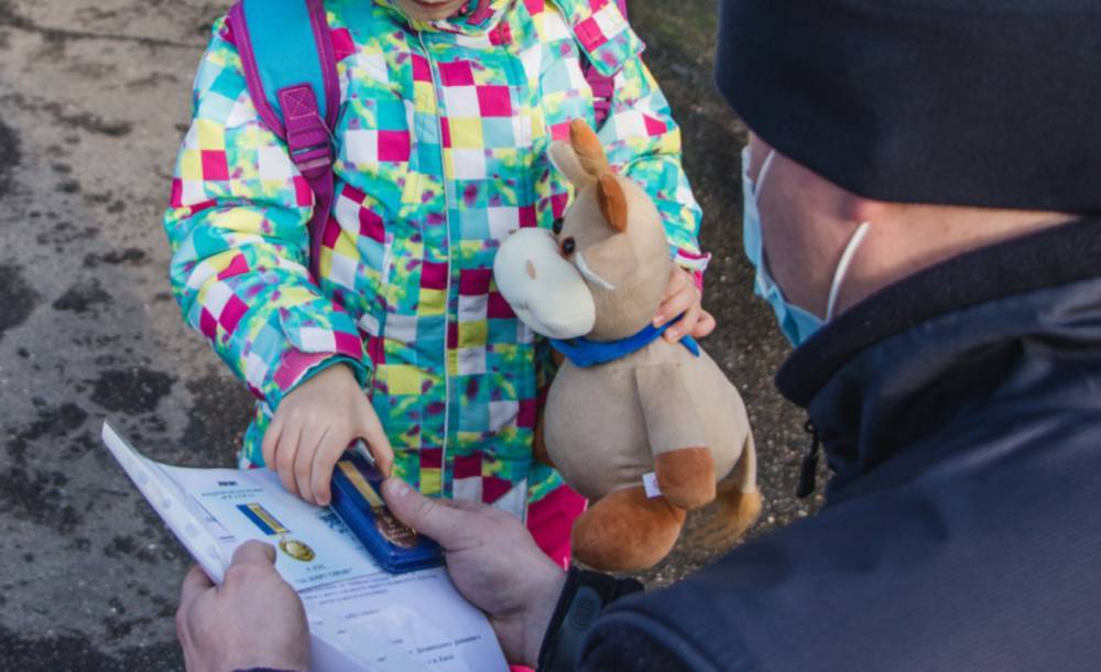 Маленькая киевлянка спасла человеческие жизни, удивив даже самых опытных спасателей: "Единственная, кто..."