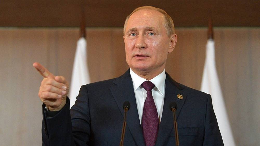 У Путина сетуют из-за закрытия каналов Медведчука